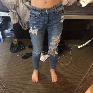 Woman’s American Eagle tomgirl destroyed jeans